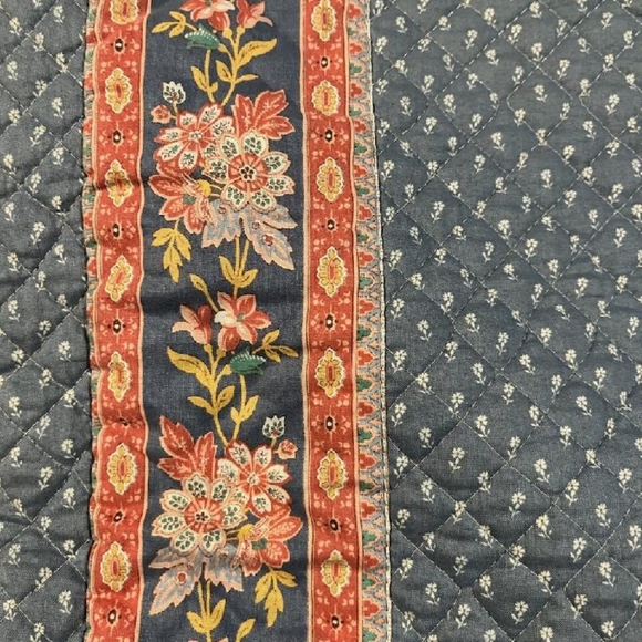 Authentic Vera Bradley Garment Bag - Picture 2 of 2